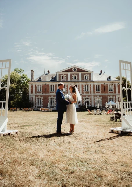 Un couple de mariés photographié par Marc